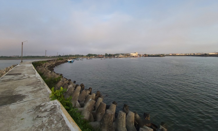 Teluk Penyu Beach: The Hidden Instagrammable Secret of Cilacap